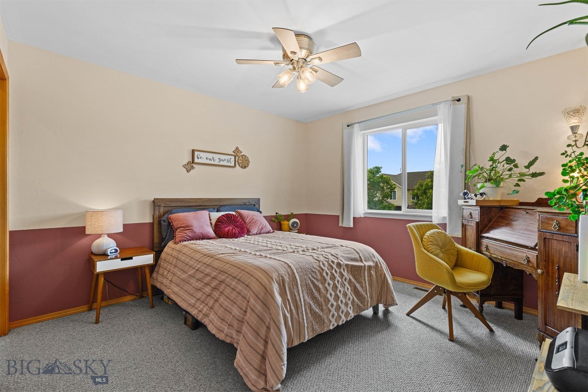 921 N River Rock Road