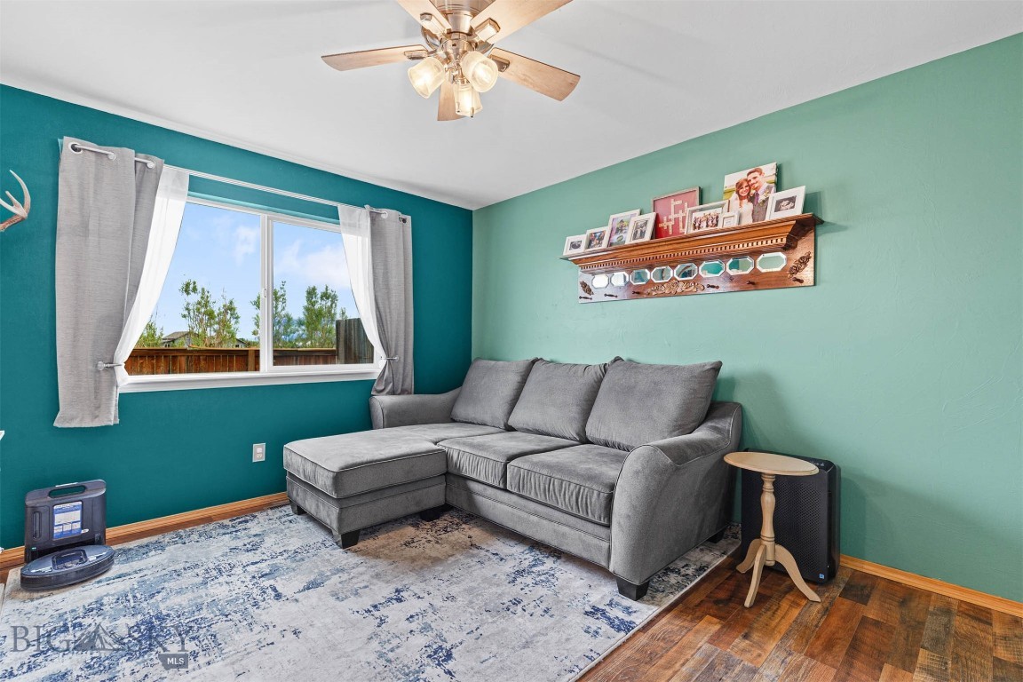 921 N River Rock Road