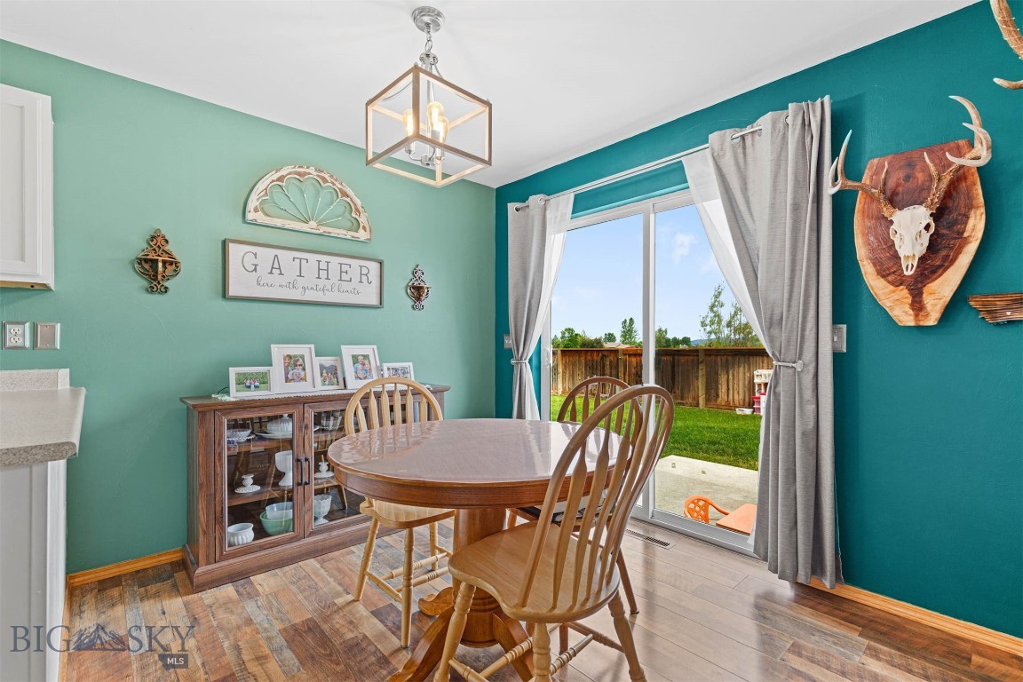 921 N River Rock Road