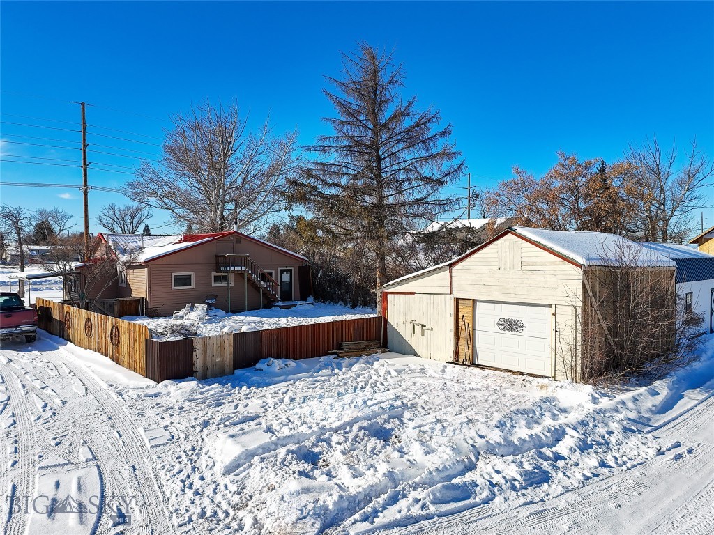 401 W Railroad Avenue N