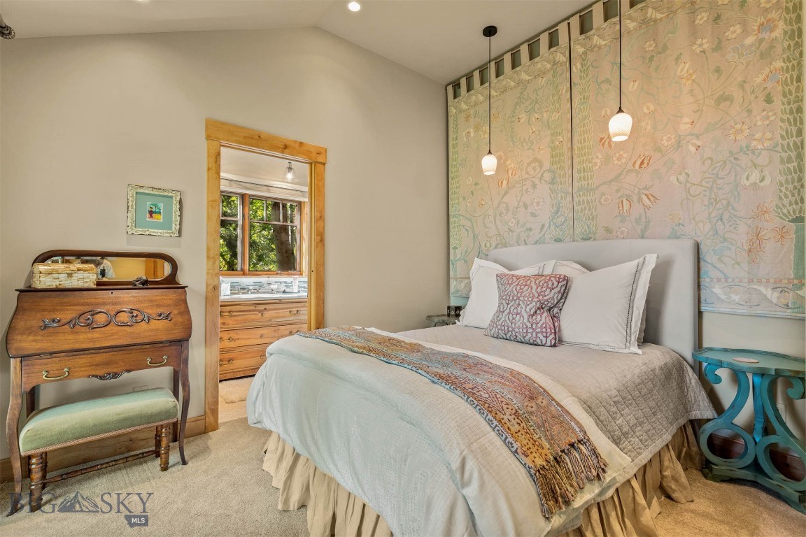 127 Rainbow Point Road