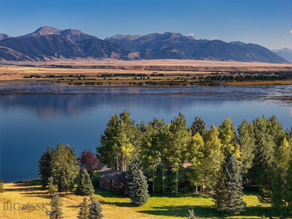 127 Rainbow Point Road