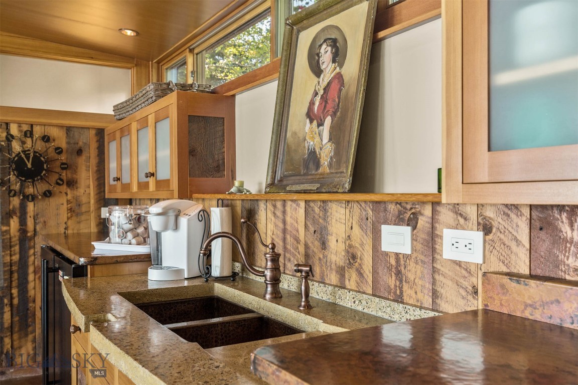 127 Rainbow Point Road