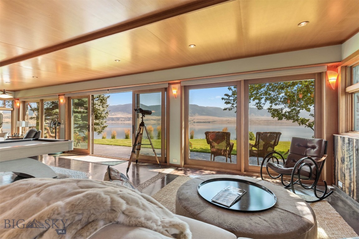 127 Rainbow Point Road