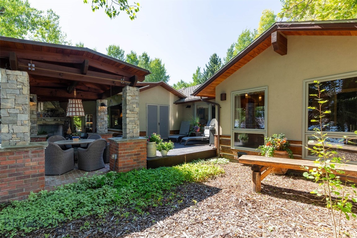 127 Rainbow Point Road