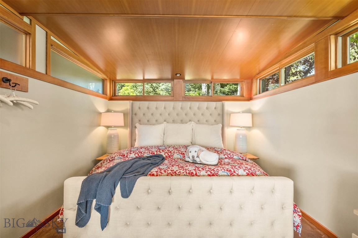 127 Rainbow Point Road