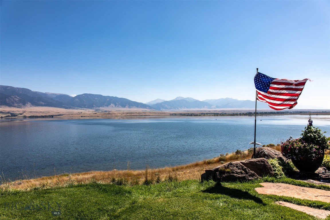 127 Rainbow Point Road