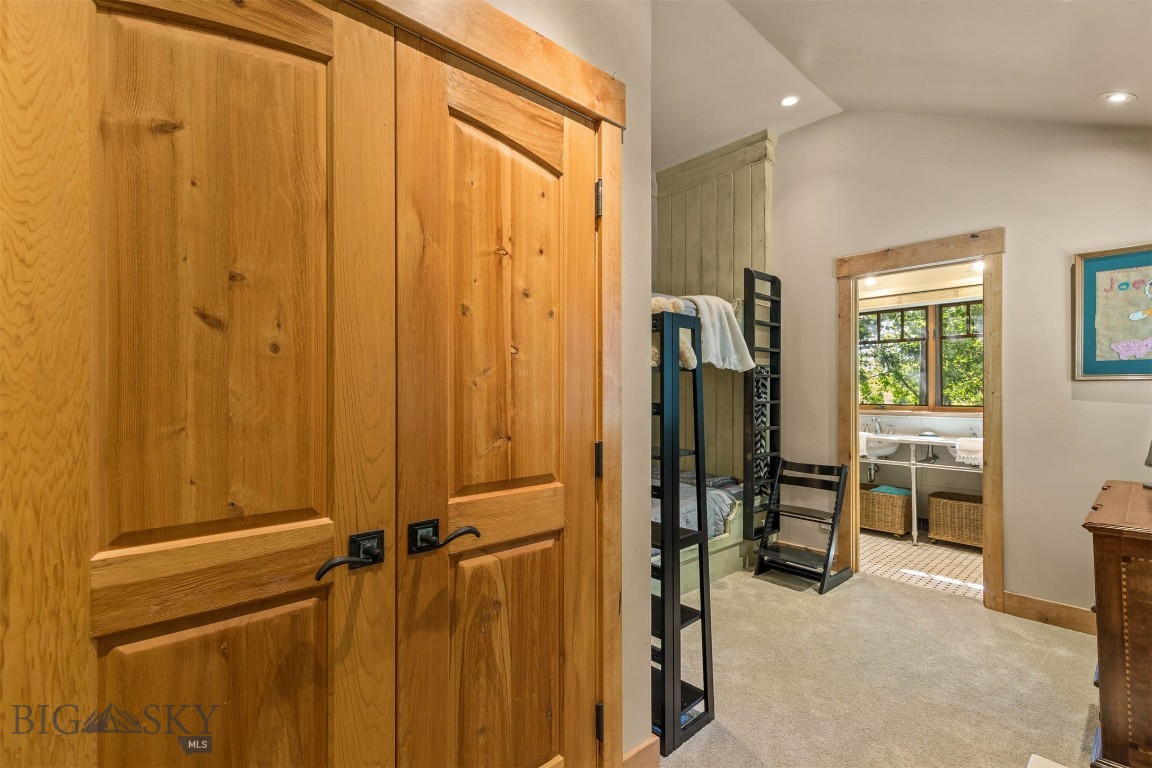 127 Rainbow Point Road