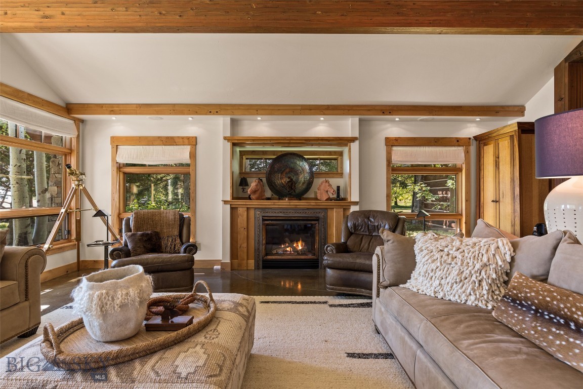 127 Rainbow Point Road