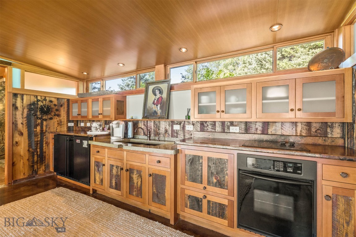 127 Rainbow Point Road