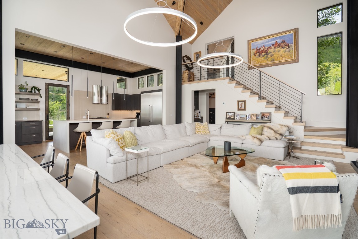 225 Alpen Strasse Street