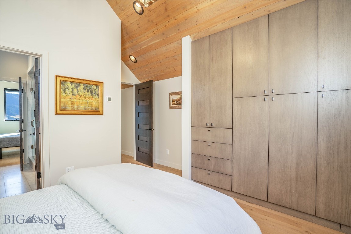 225 Alpen Strasse Street