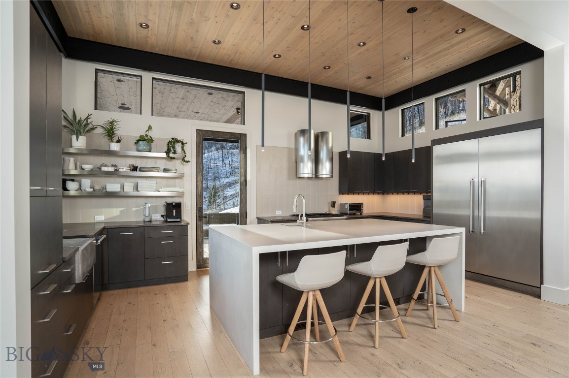 225 Alpen Strasse Street