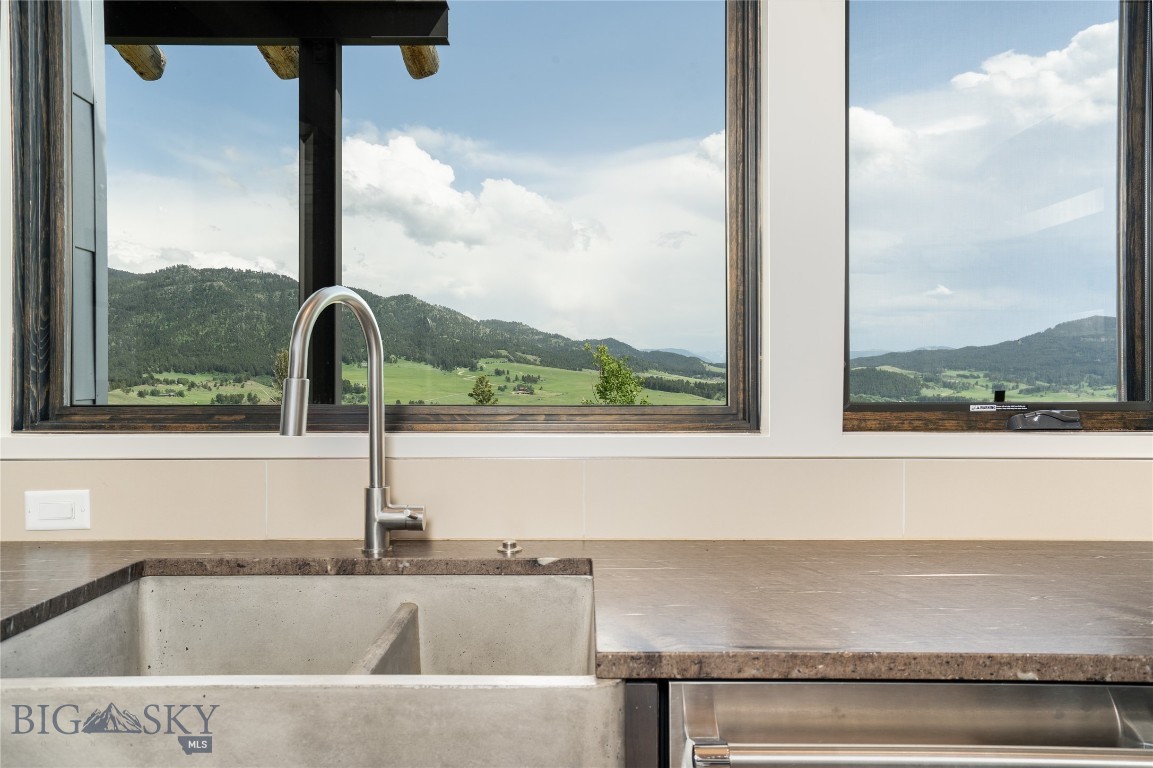 225 Alpen Strasse Street