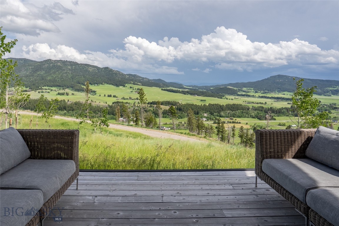 225 Alpen Strasse Street