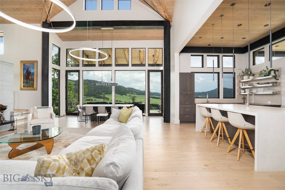 225 Alpen Strasse Street