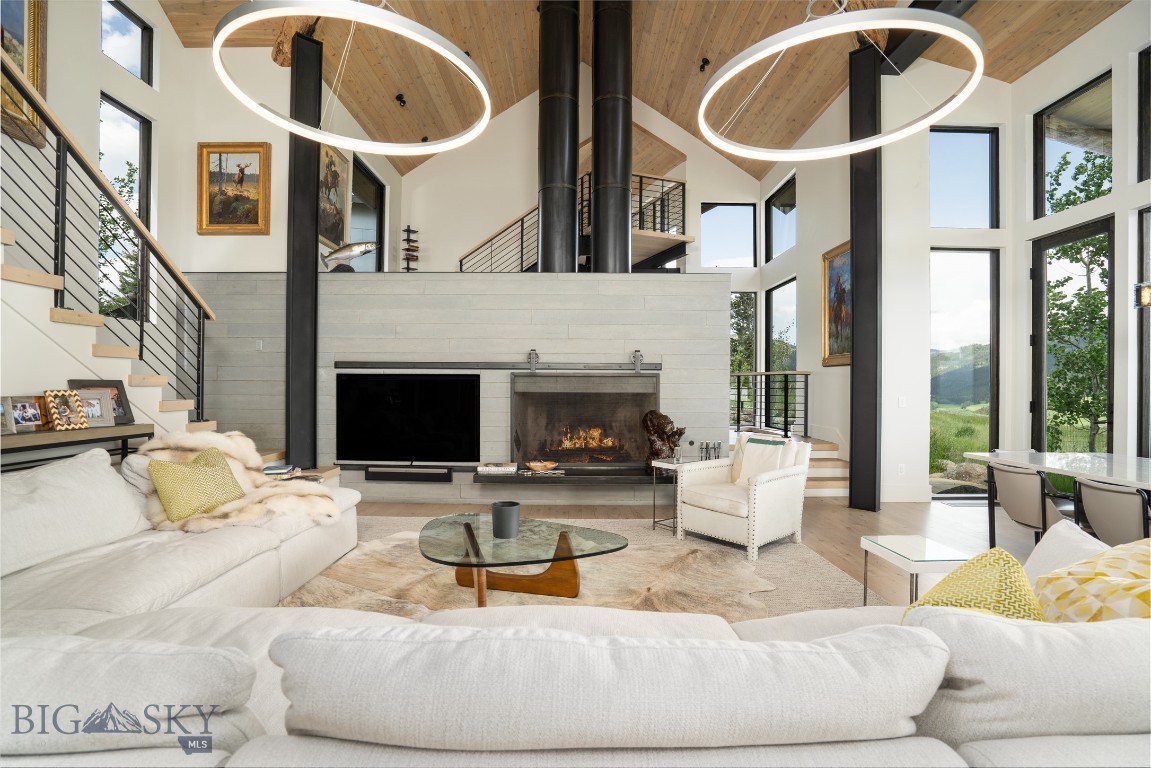 225 Alpen Strasse Street