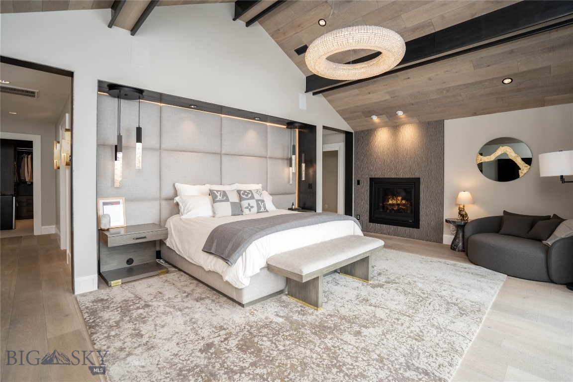 354 Brass Lantern Court