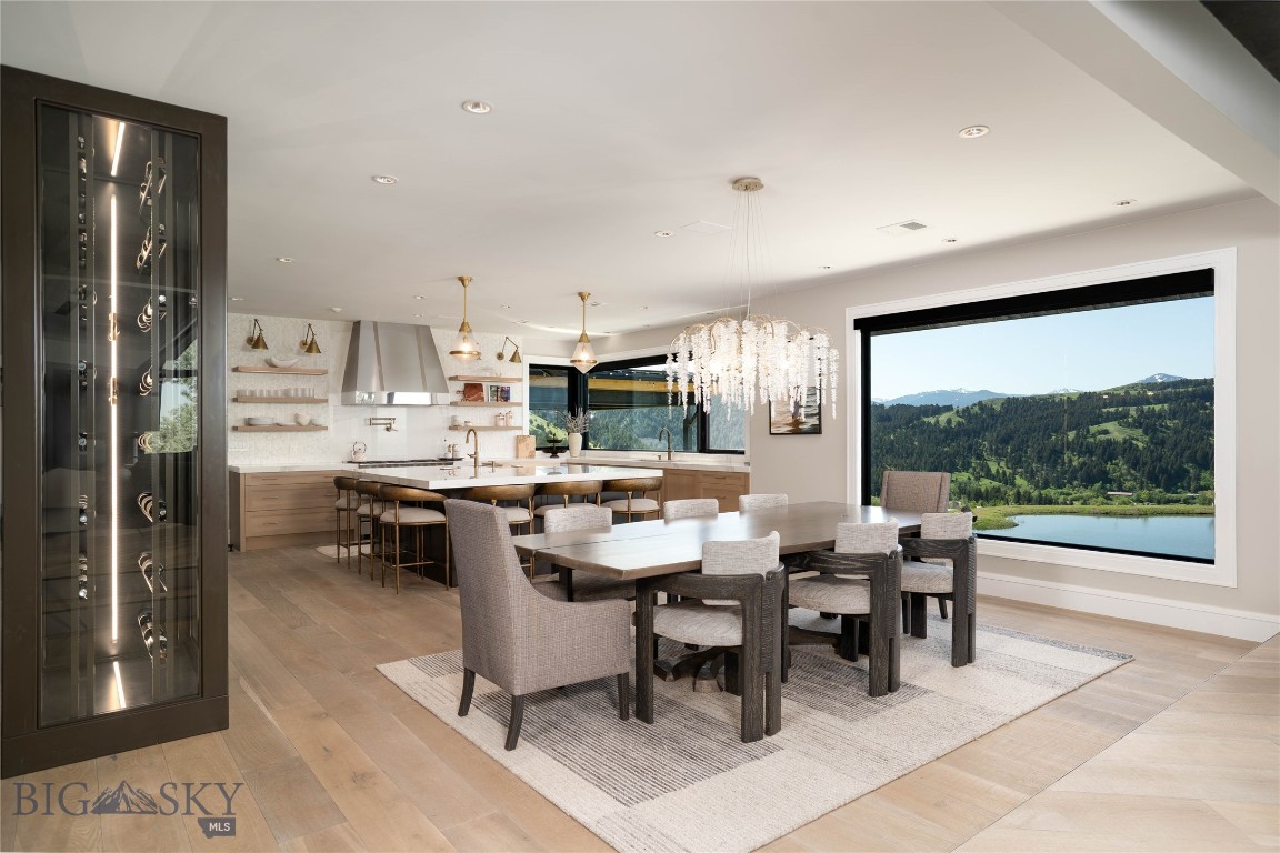 354 Brass Lantern Court