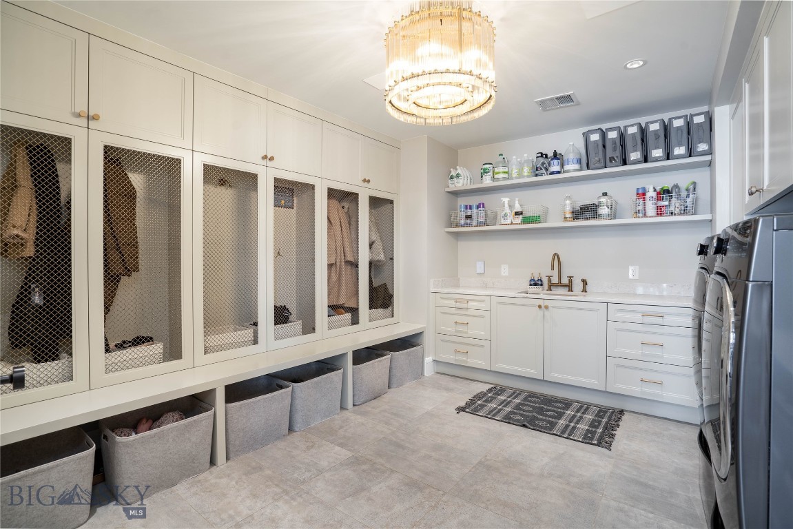 354 Brass Lantern Court