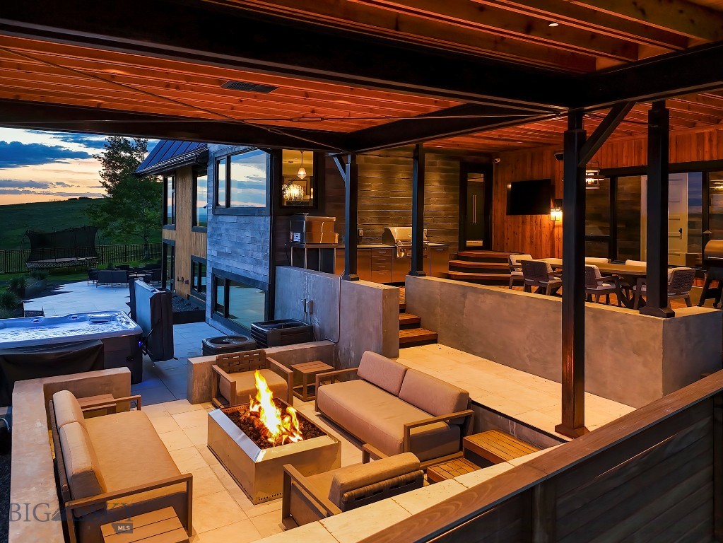 354 Brass Lantern Court