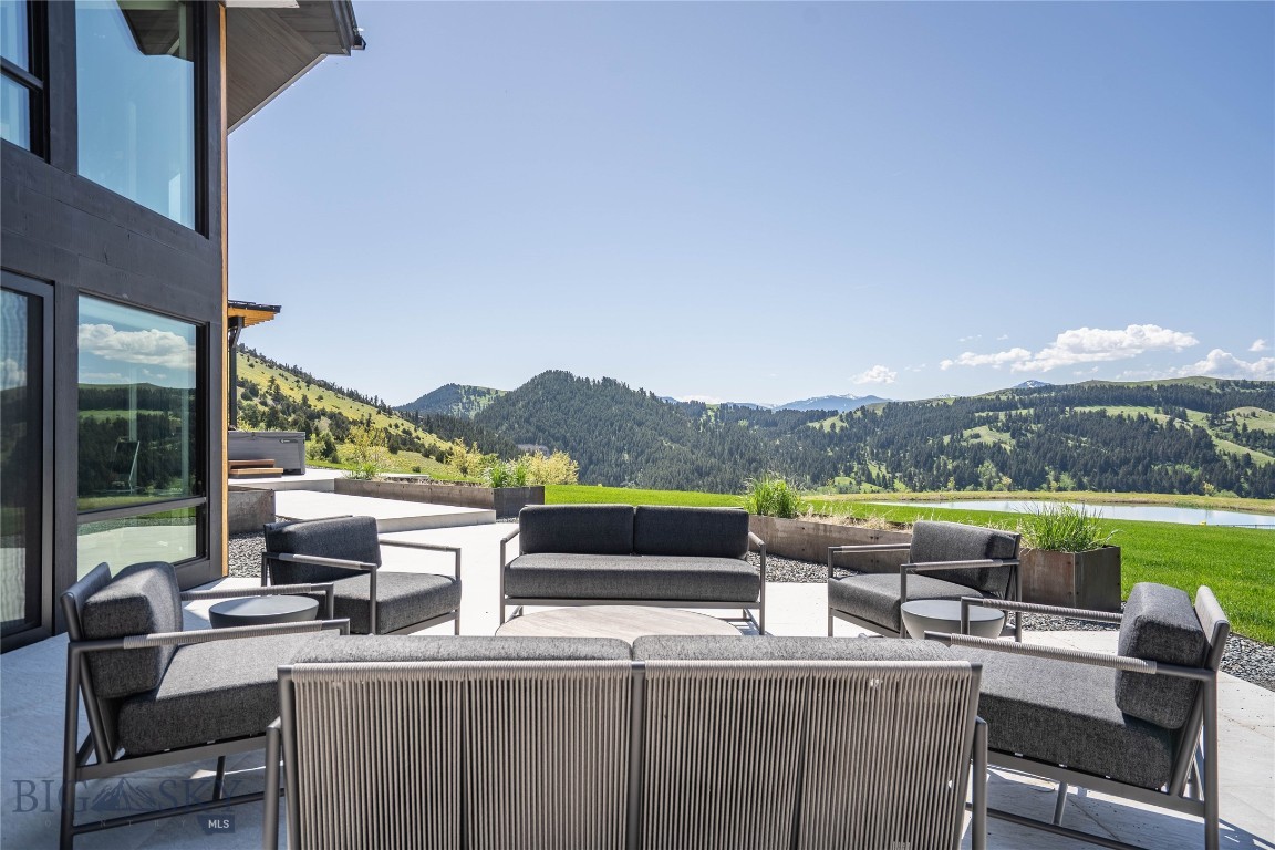 354 Brass Lantern Court