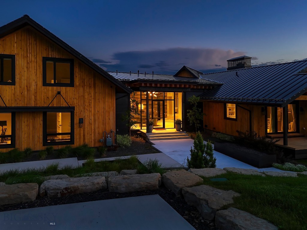 354 Brass Lantern Court