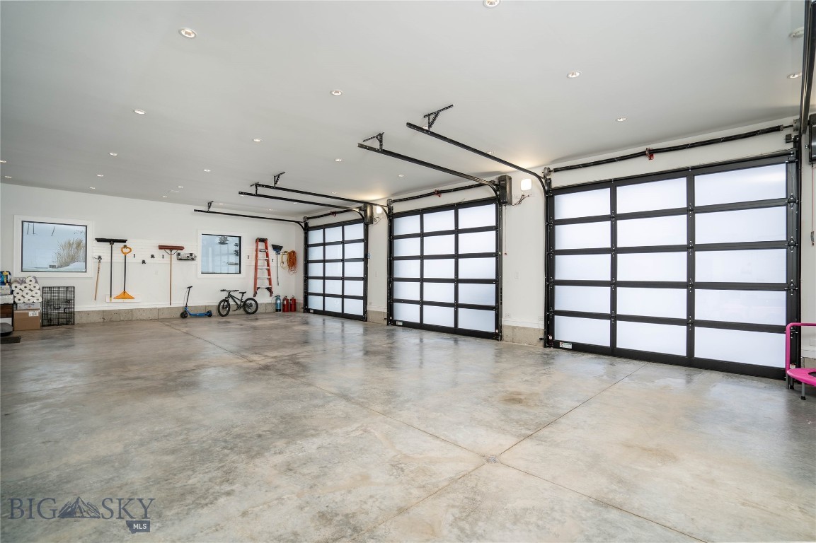 354 Brass Lantern Court