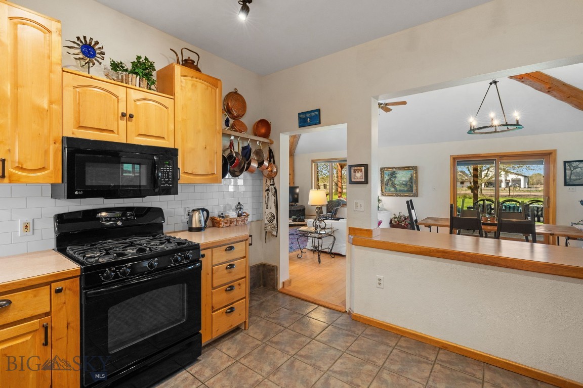 530 West Hulbert Road