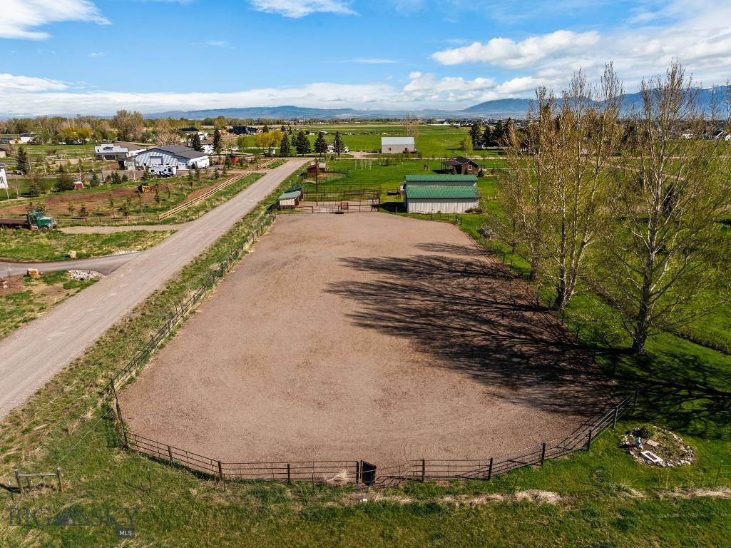 530 West Hulbert Road