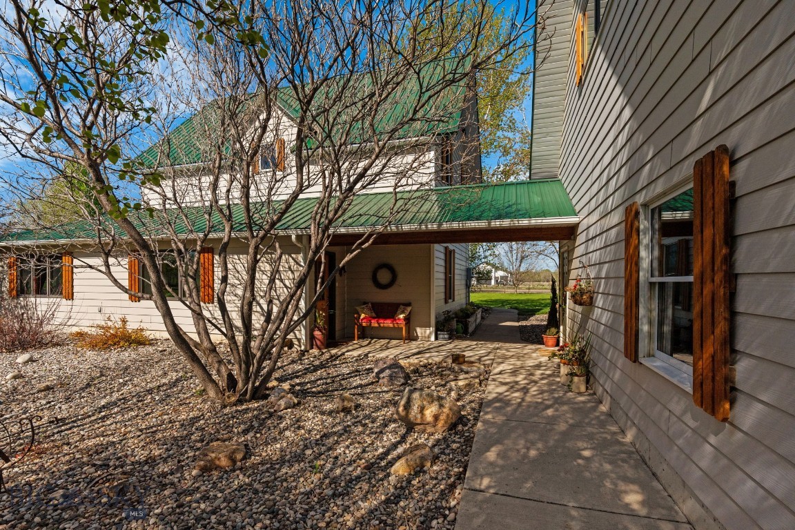 530 West Hulbert Road