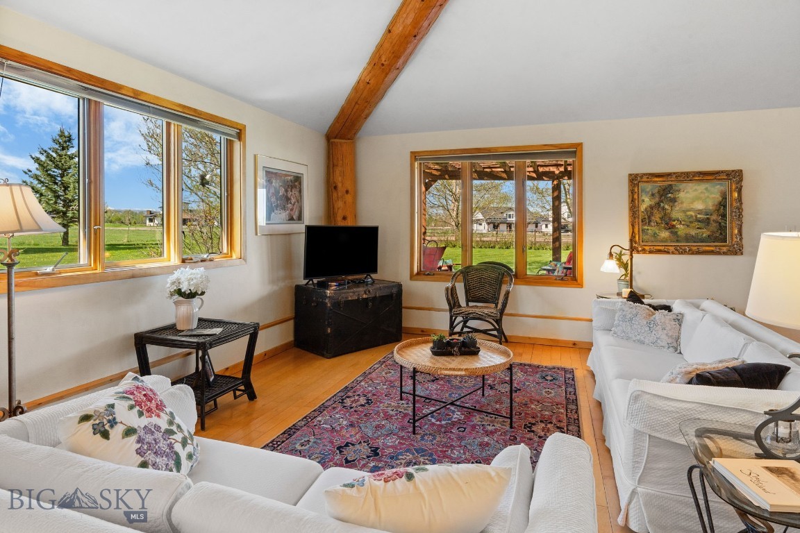 530 West Hulbert Road