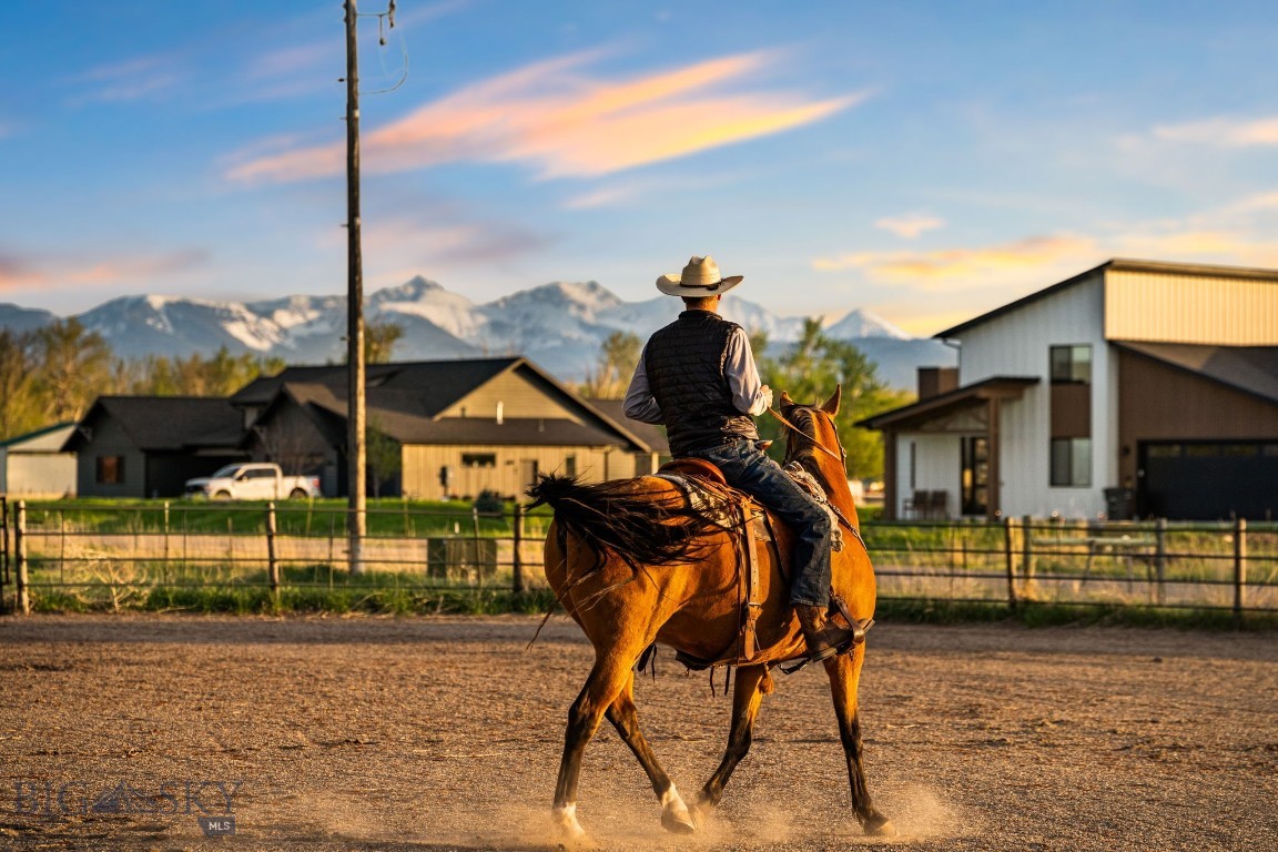 530 West Hulbert Road