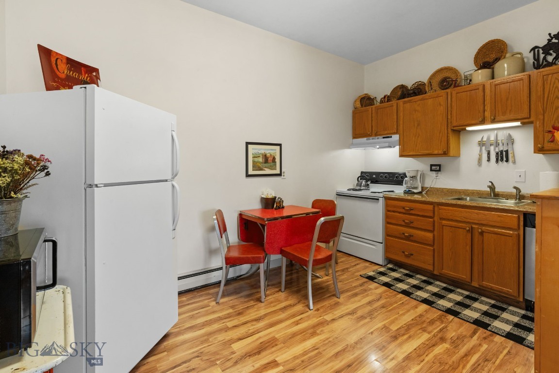 530 West Hulbert Road