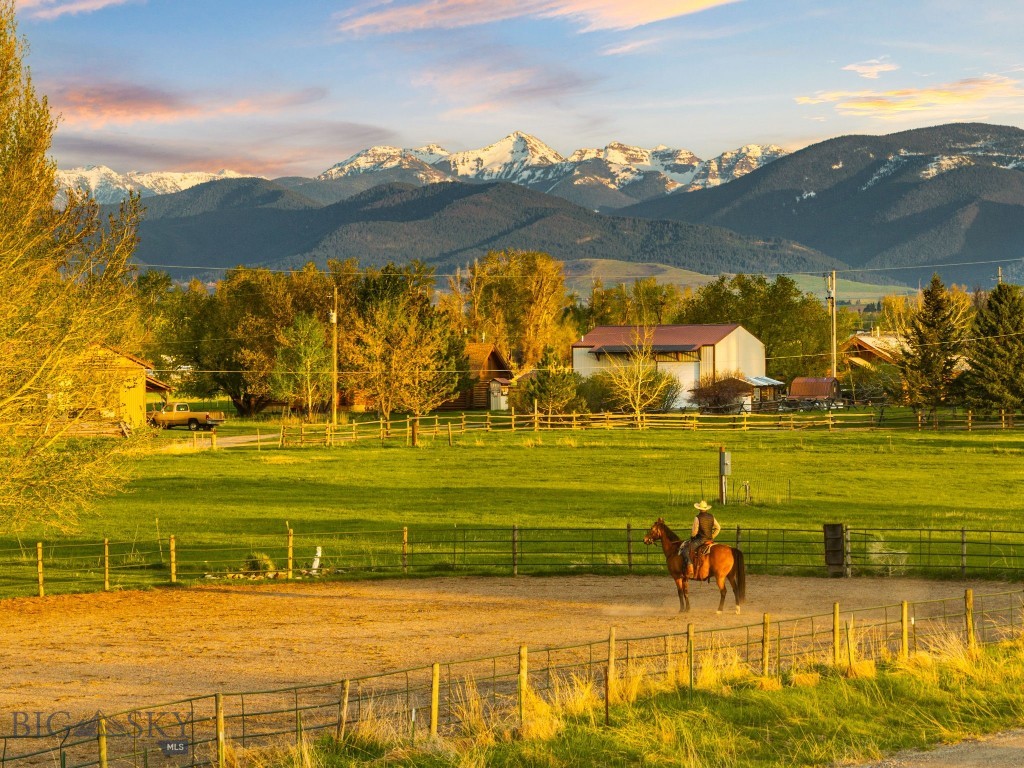 530 West Hulbert Road