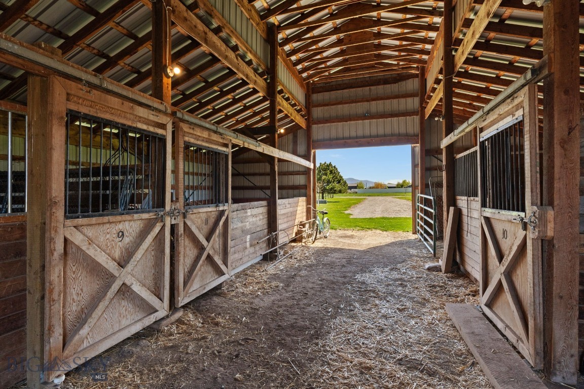 530 West Hulbert Road