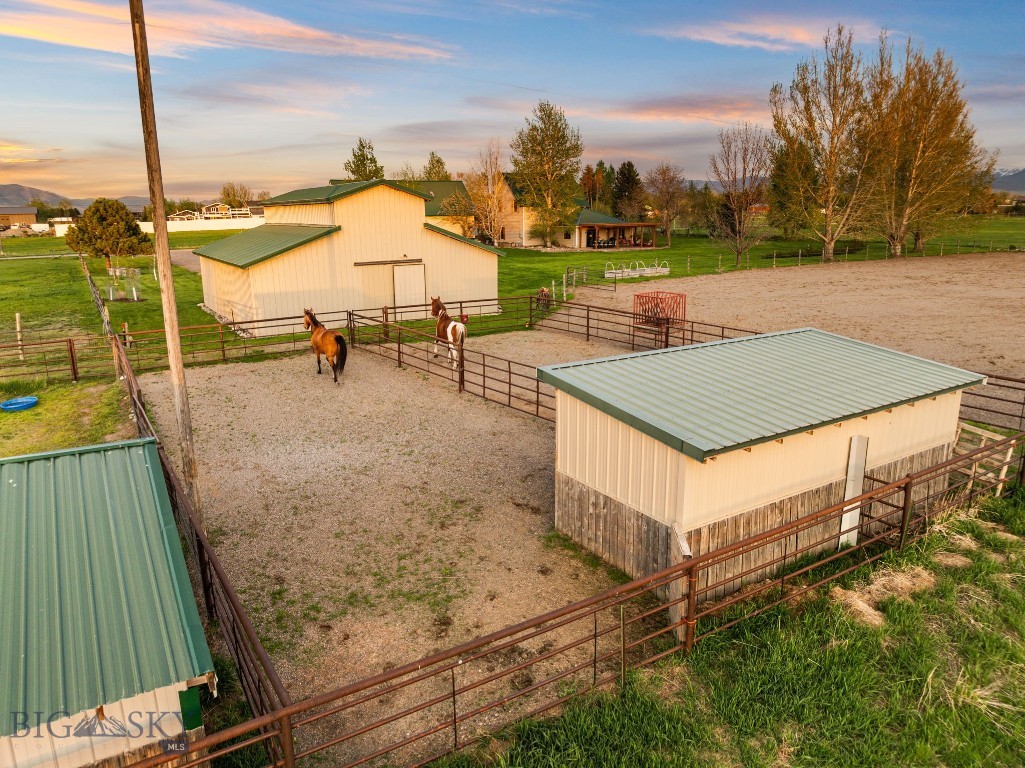 530 West Hulbert Road