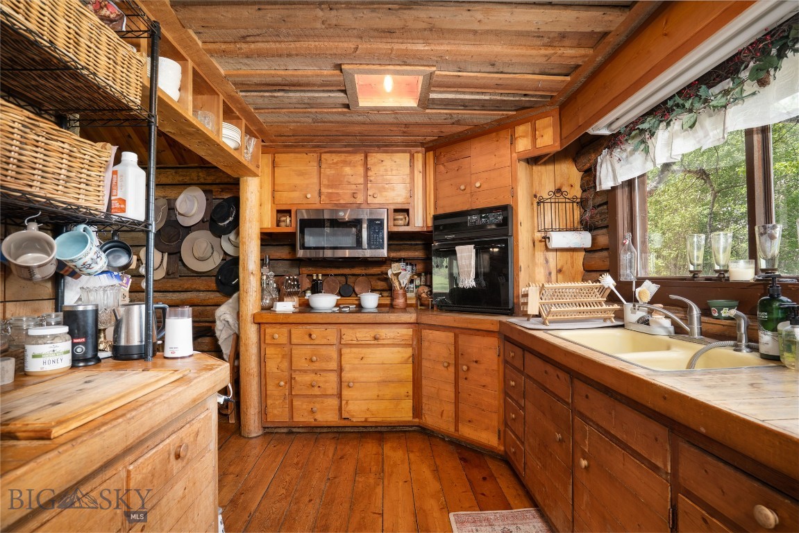 13011 Cottonwood Canyon Road