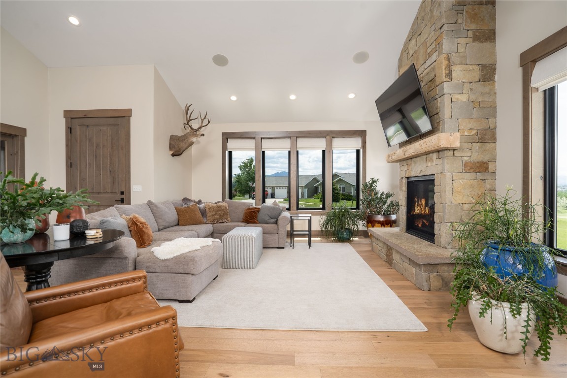 1055 Caddie Court