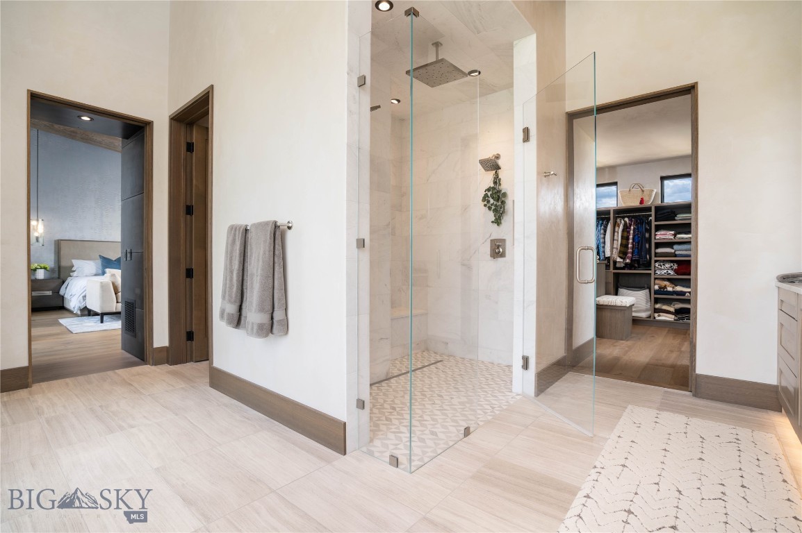 240 Horsetail Road