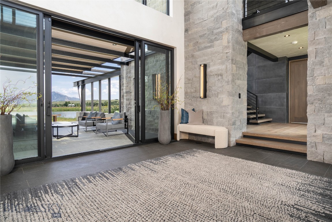 240 Horsetail Road