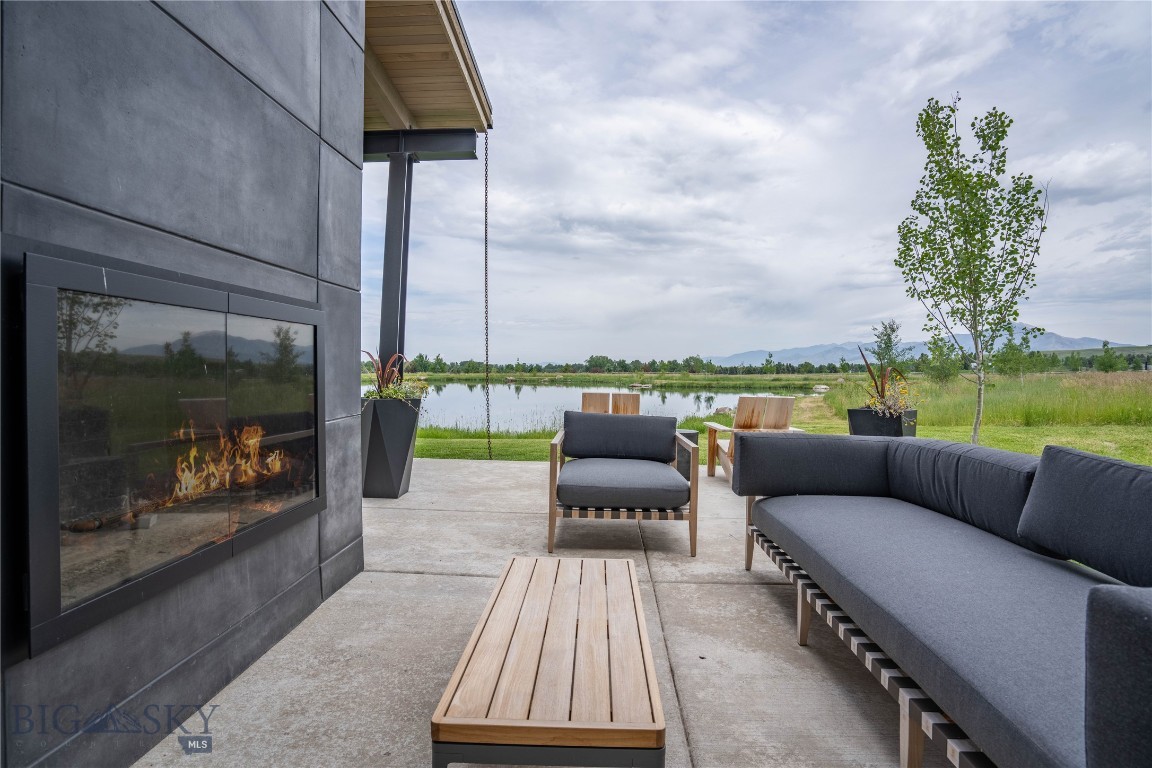 240 Horsetail Road