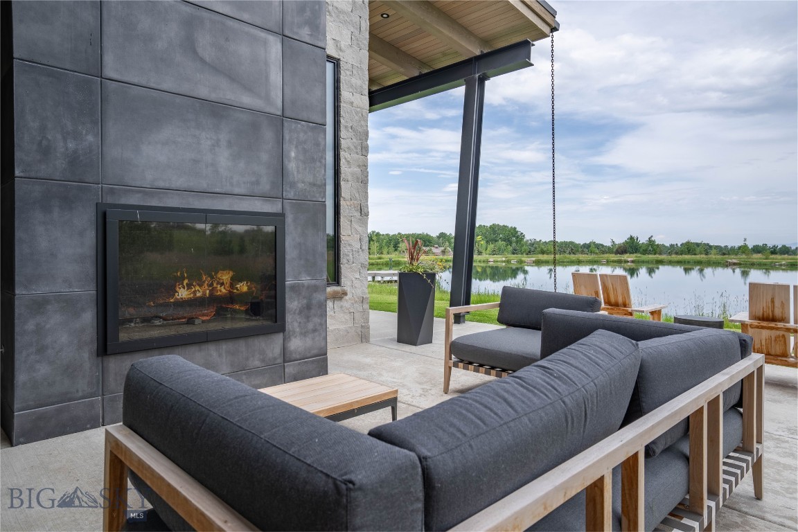 240 Horsetail Road