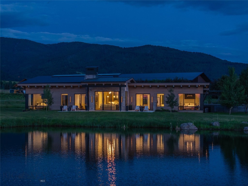 240 Horsetail Road