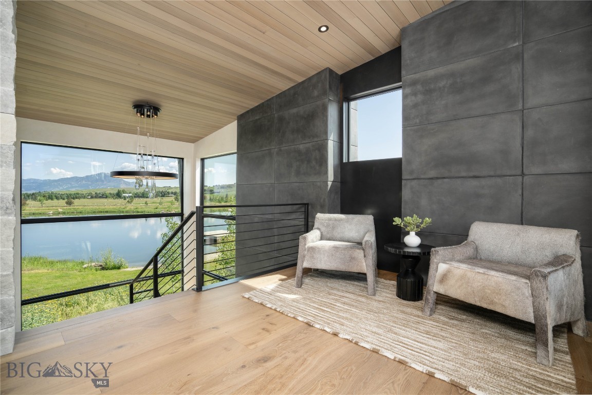 240 Horsetail Road