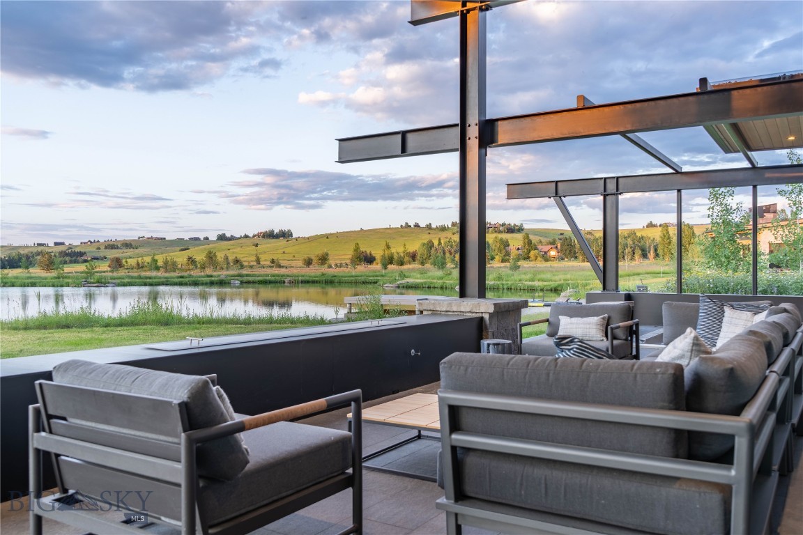 240 Horsetail Road