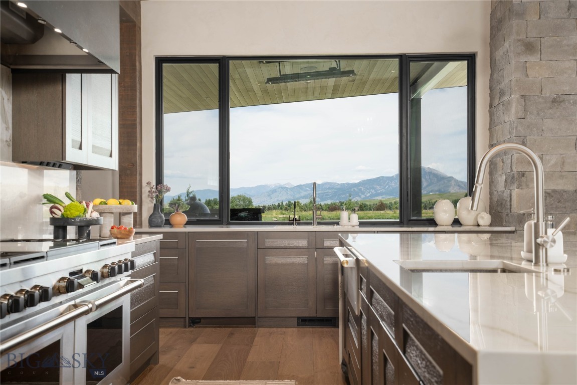 240 Horsetail Road