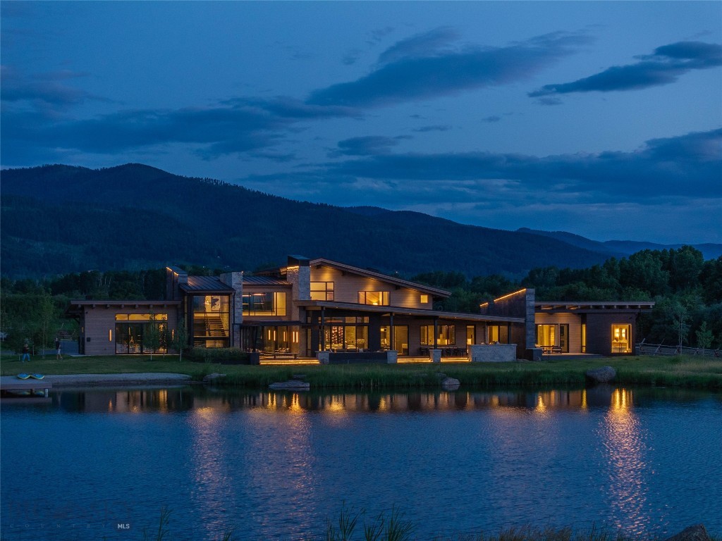 240 Horsetail Road