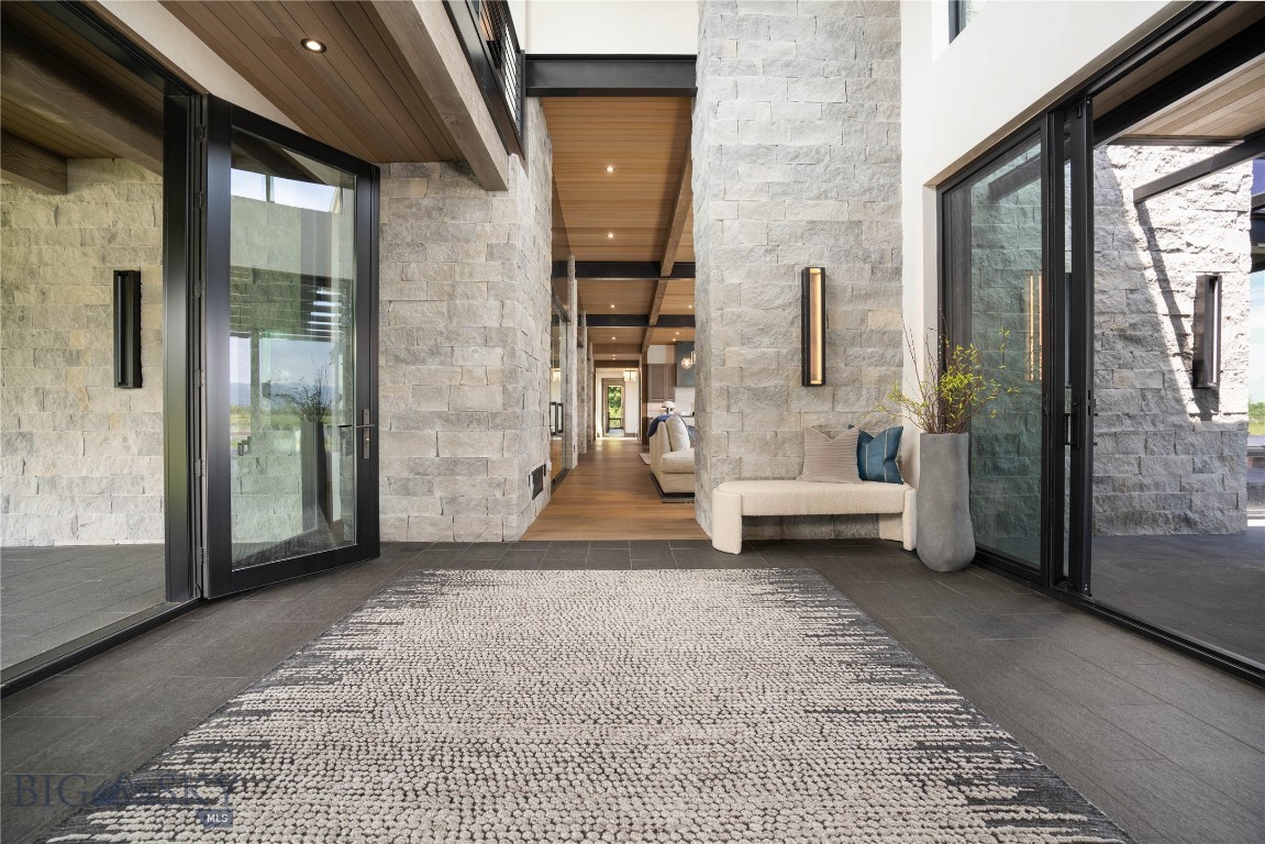 240 Horsetail Road