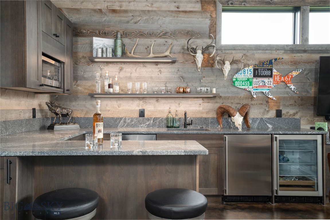 240 Horsetail Road